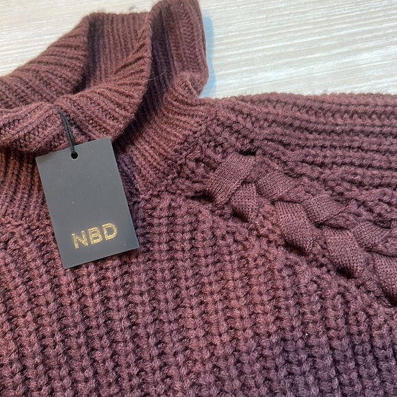 Revolve Brand NBD Tori laced Sweater size XS in Chocolate - Picture 4 of 5